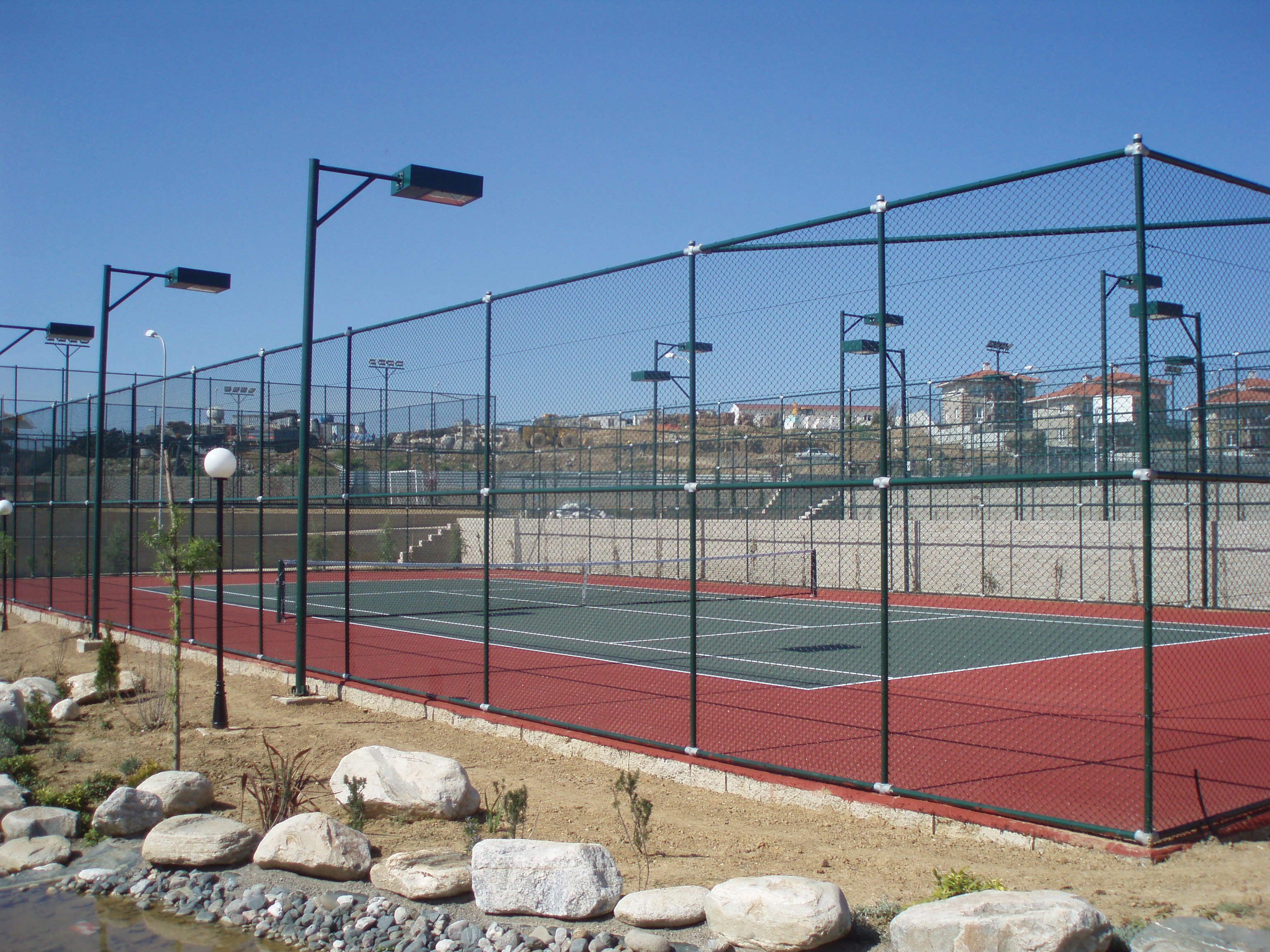 Spor Sahaları İçin Örgü Tel Uygulamaları